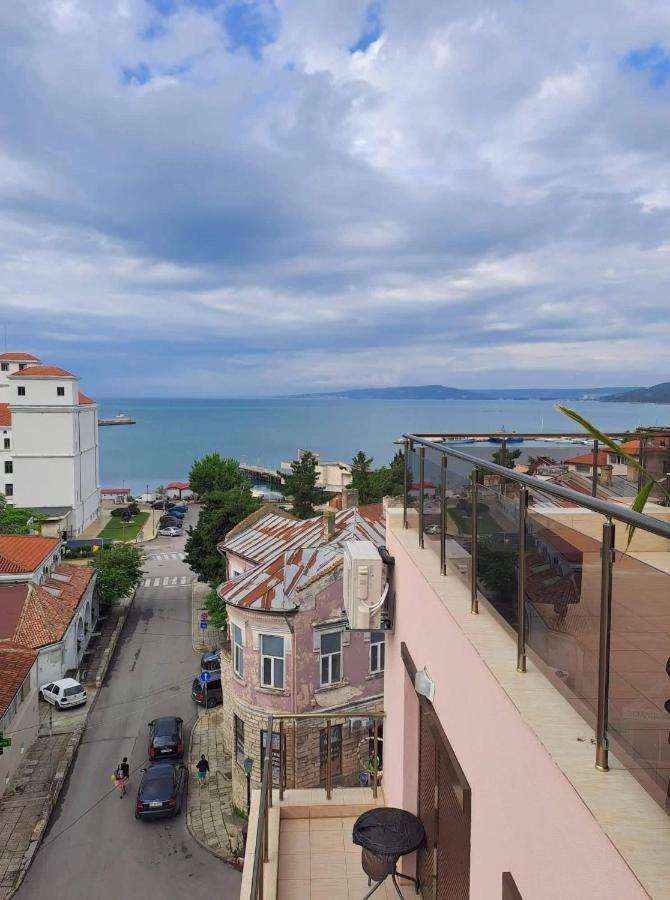 Апартамент Амира 3 Balcsik Kültér fotó